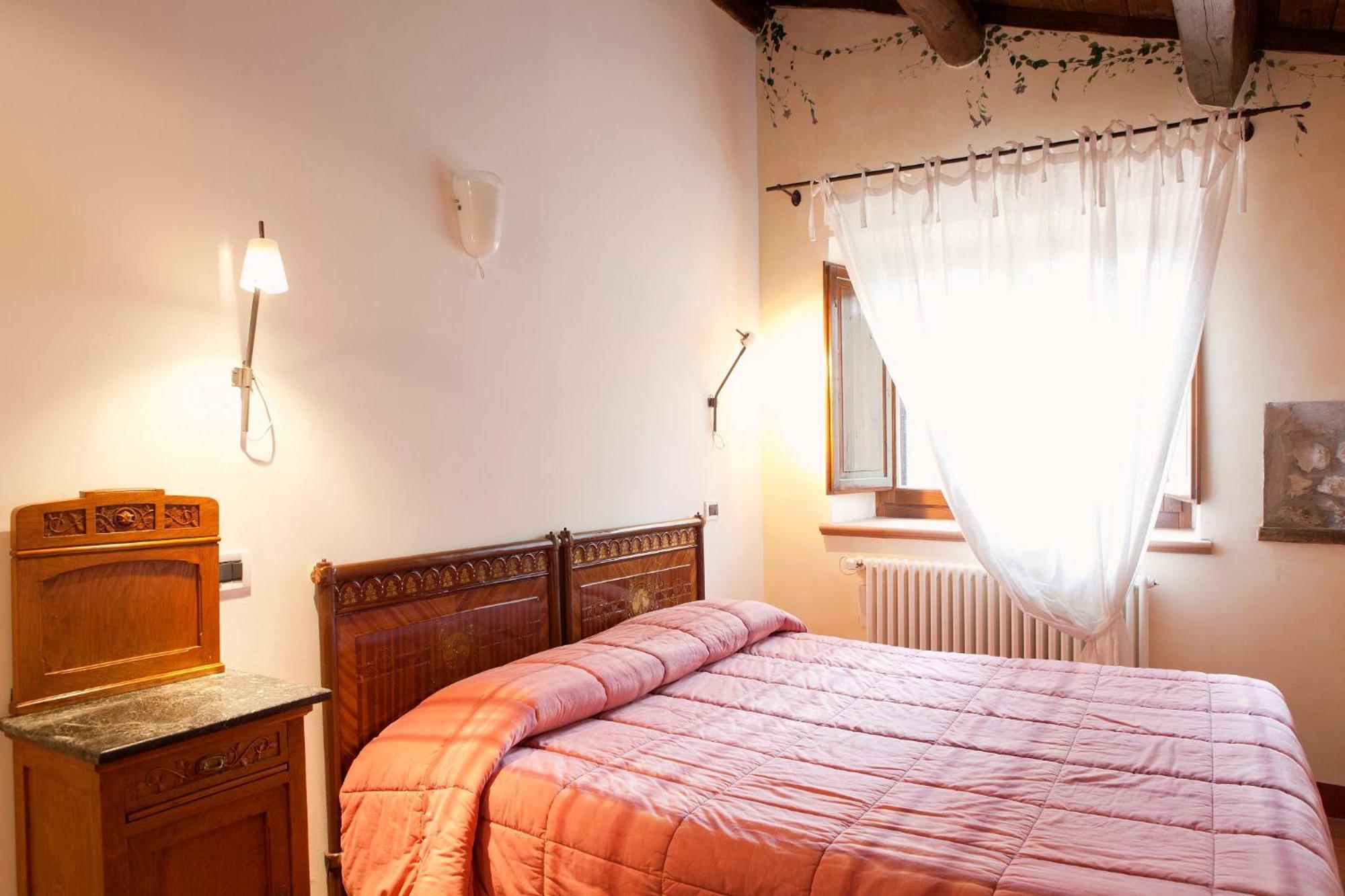 Locanda Sul Lago Santo Stefano Di Sessanio Ruang foto
