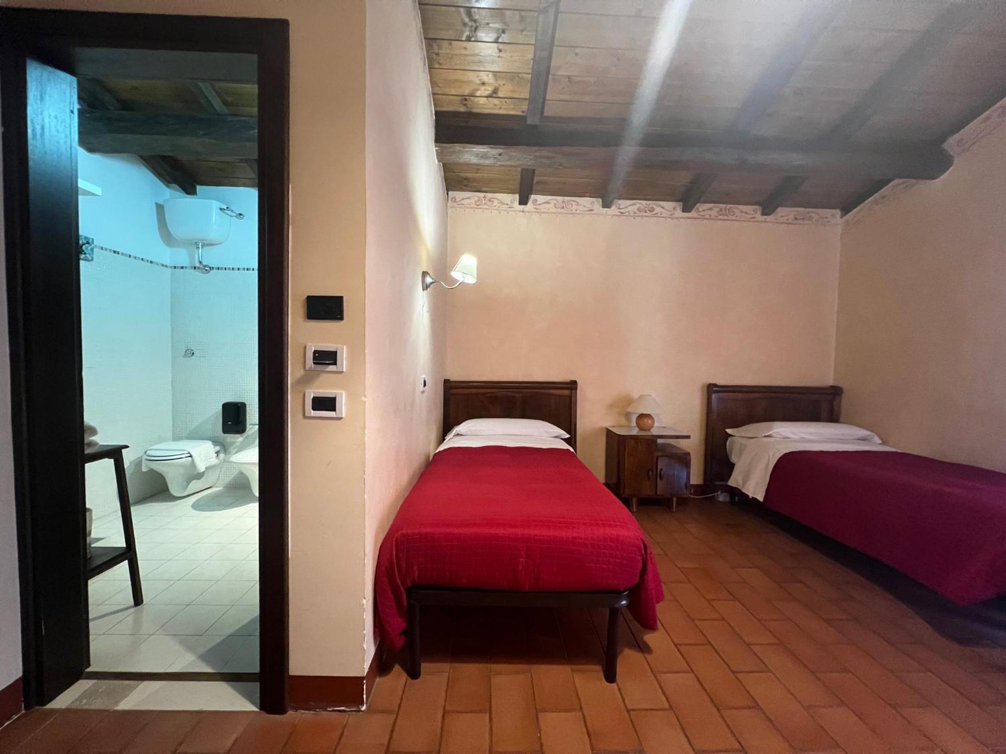Locanda Sul Lago Santo Stefano Di Sessanio Bagian luar foto