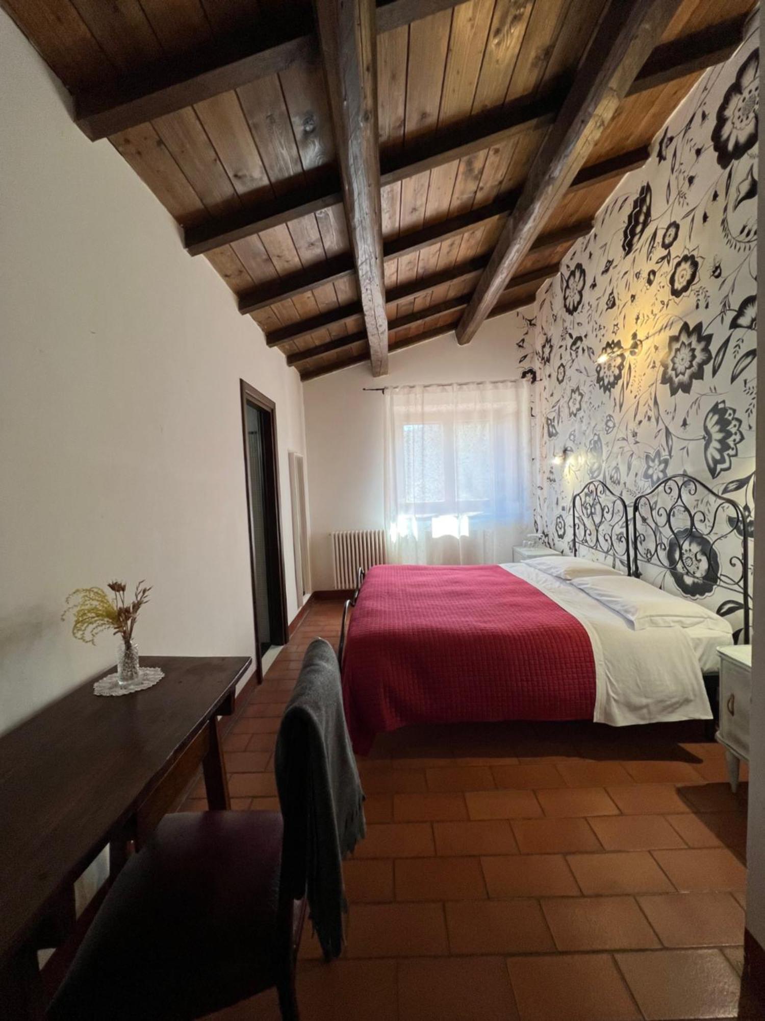 Locanda Sul Lago Santo Stefano Di Sessanio Bagian luar foto