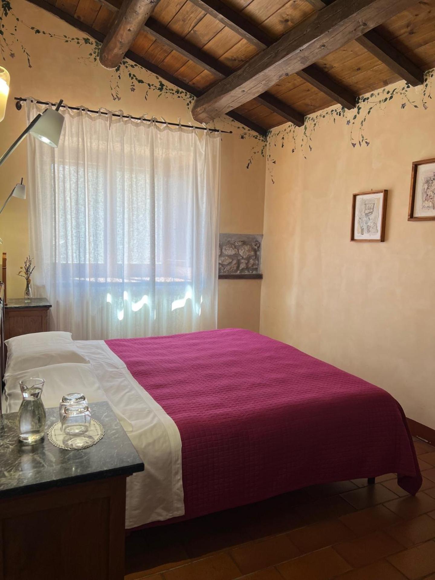 Locanda Sul Lago Santo Stefano Di Sessanio Bagian luar foto