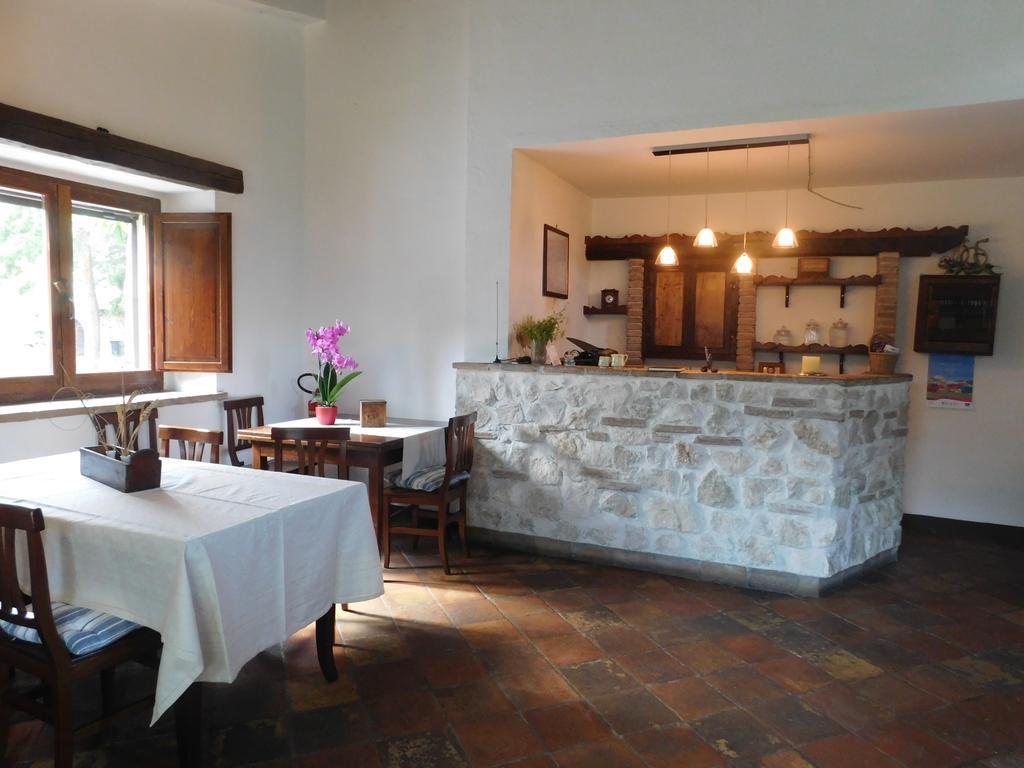 Locanda Sul Lago Santo Stefano Di Sessanio Bagian luar foto