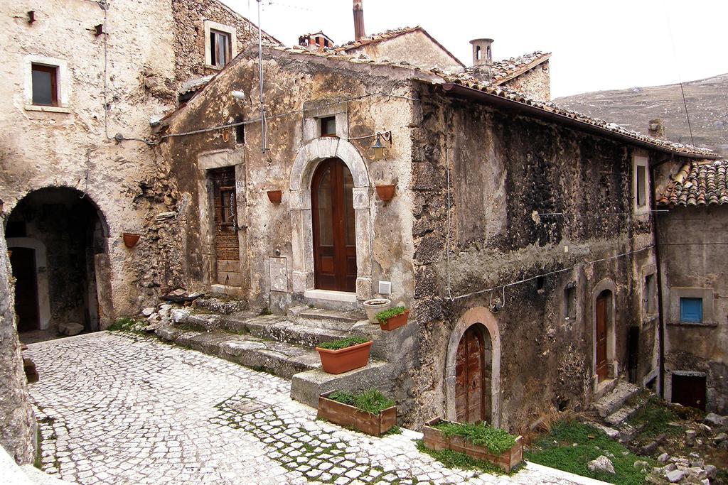 Locanda Sul Lago Santo Stefano Di Sessanio Bagian luar foto