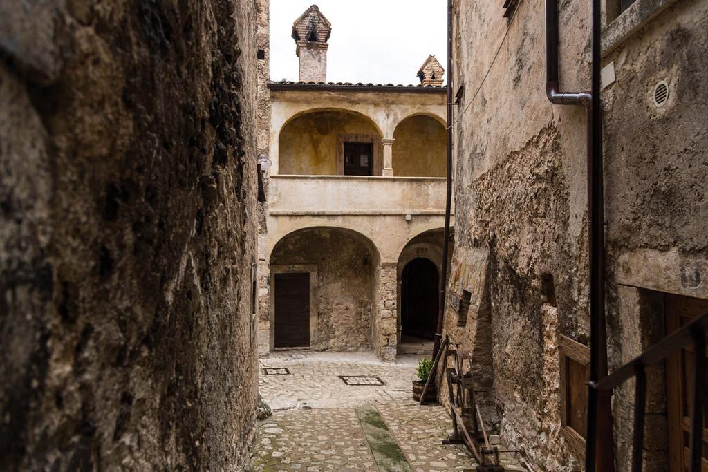 Locanda Sul Lago Santo Stefano Di Sessanio Bagian luar foto